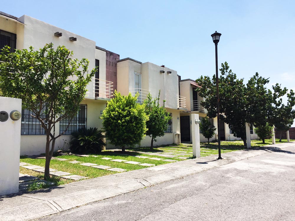 Casa en Venta en colonia FRACCIONAMIENTO LOS LAURESLES