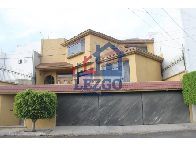 Casa en Venta en Loma Dorada