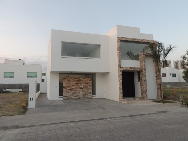 Casa en Renta en Lomas de Angelopolis