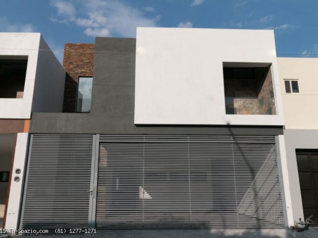 Casa en Venta en Cumbres Elite