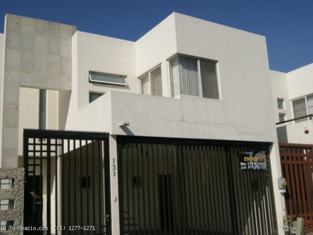 Casa en Venta en Cumbres Elite 7 Sector