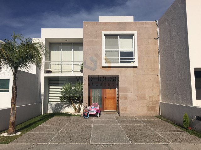 Casa en Venta en Juriquilla