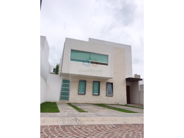 Casa en Venta en Cumbres del Lago