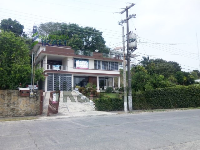 Casa en Venta en colonia Jardines de Tuxpan