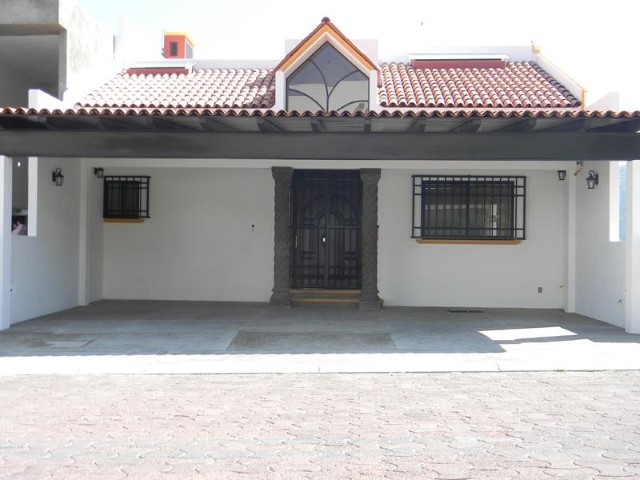 Casa en Venta en Cumbres del Cimatario