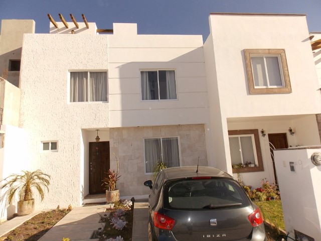 Casa en Venta en colonia Arcos de San Miguel