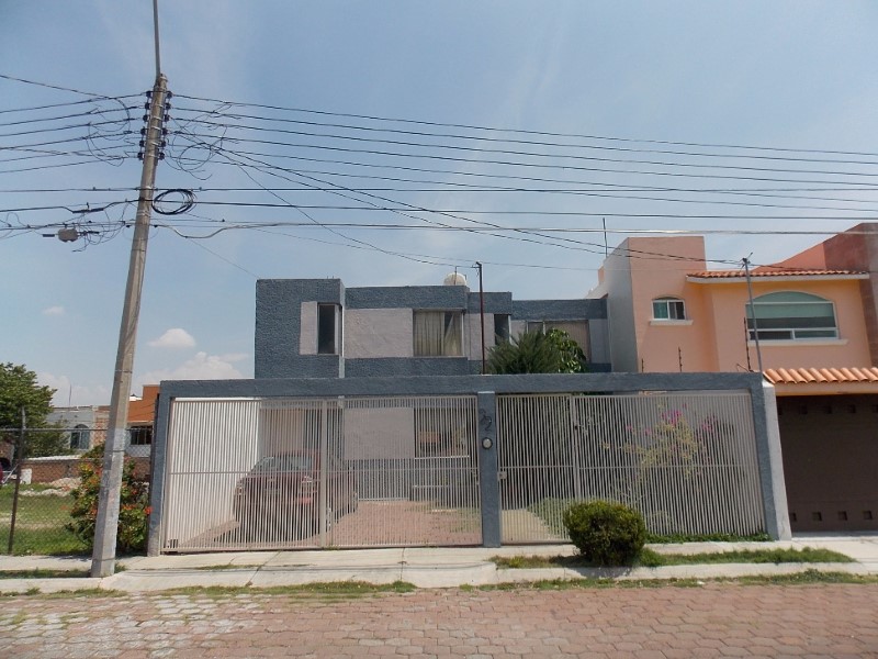 Casa en Venta en Colinas del Cimatario