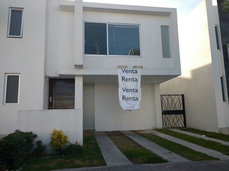 Casa en Renta en Lomas de Angelopolis