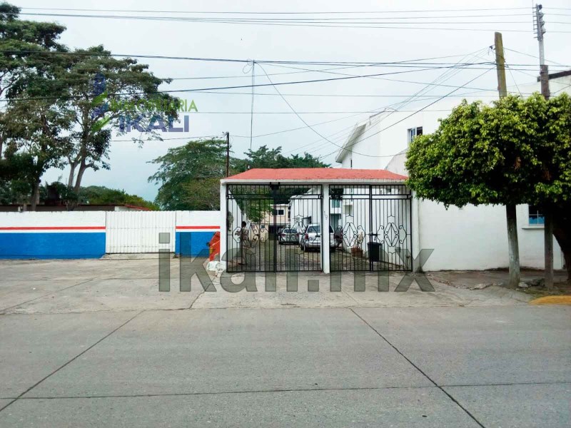 Casa en Renta en Enrique Rodriguez Cano