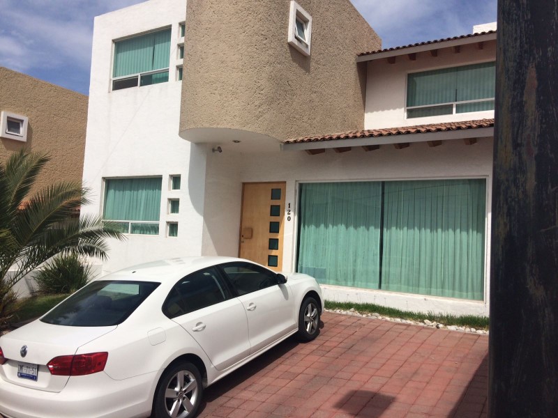 Casa en Venta en Plazas del Parque