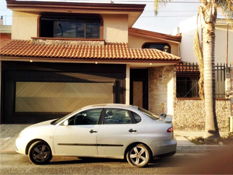 Casa en Venta en colonia Barrios de Arboledas