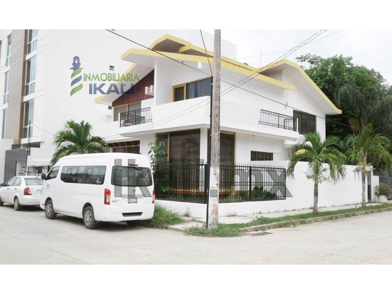 Casa en Venta en colonia Jardines de Tuxpan