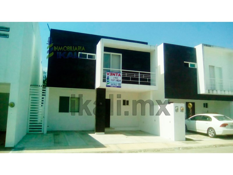 Casa en Venta en Lomas Verdes