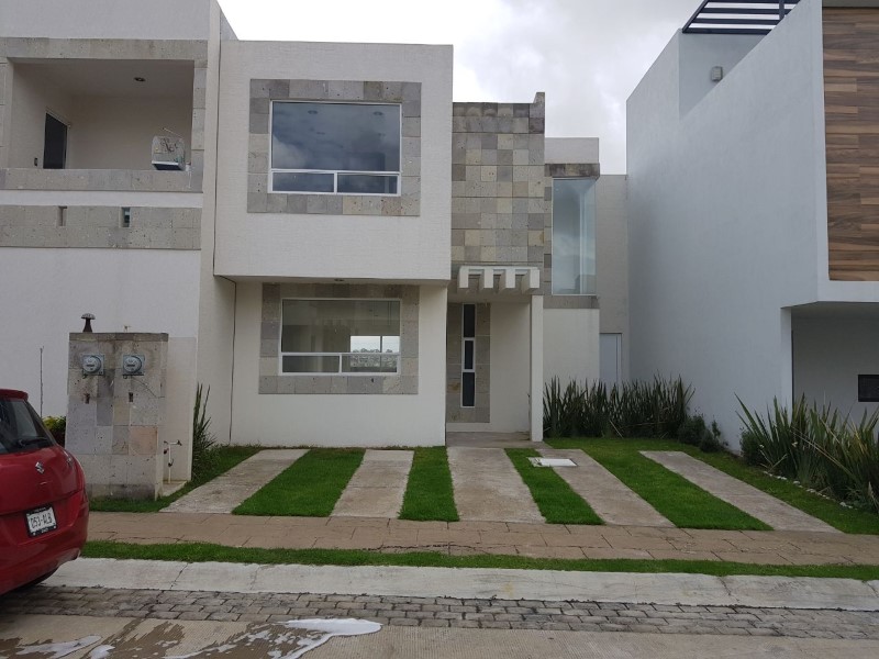 Casa en Renta en Lomas de Angelopolis