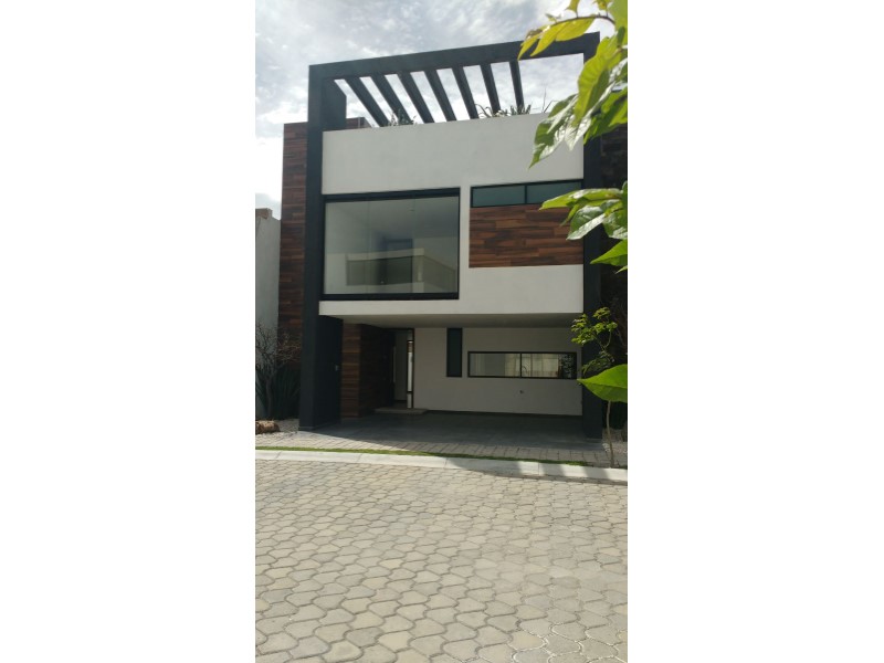 Casa en Venta en colonia Lomas de Angelopolis