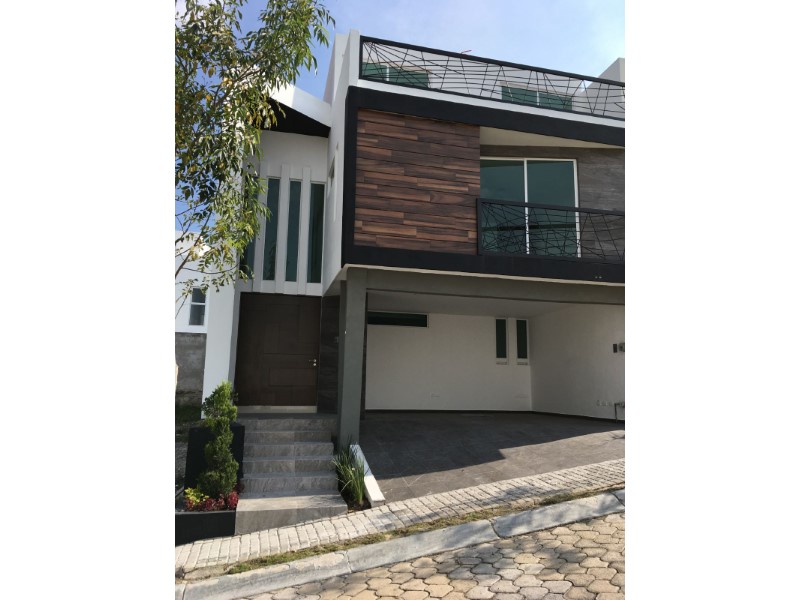 Casa en Venta en Lomas de Angelopolis