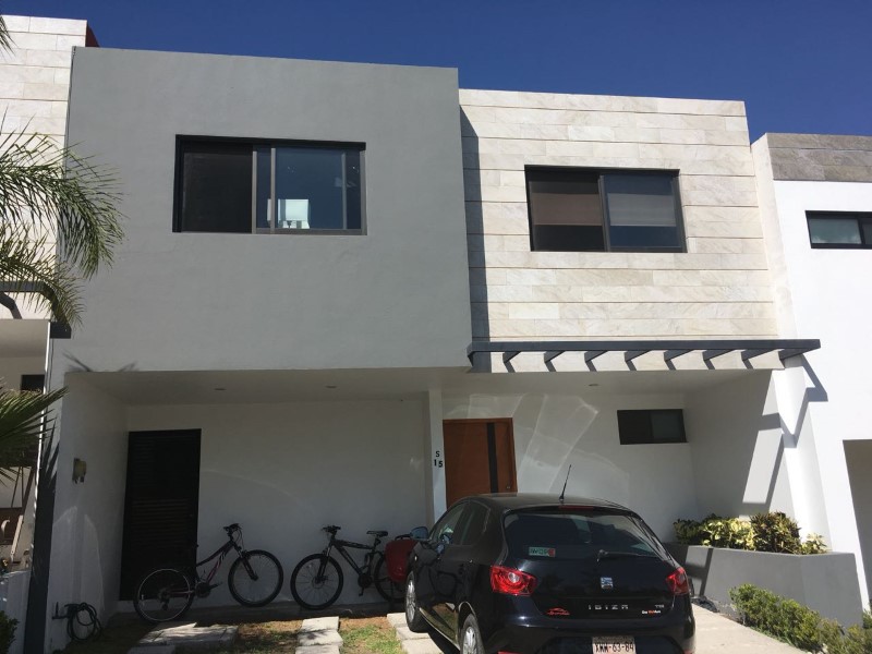 Casa en Renta en Lomas de Angelopolis