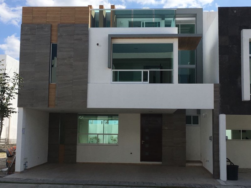 Casa en Venta en Lomas de Angelopolis