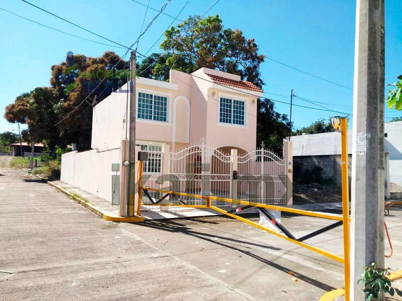 Casa en Renta en Revolucion