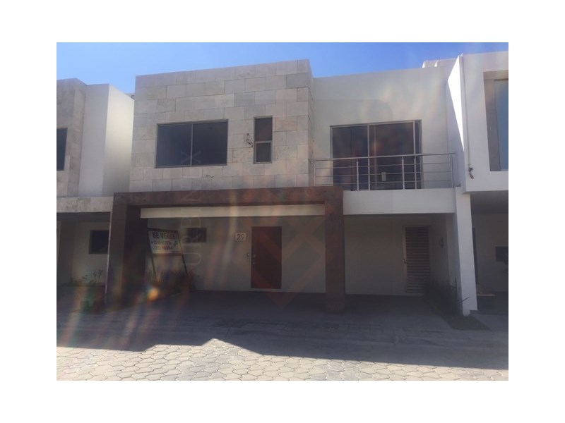 Casa en Venta en Lomas de Angelopolis