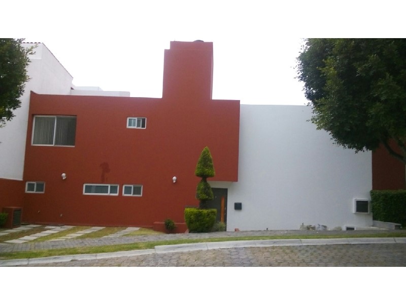 Casa en Renta en Lomas de Angelopolis