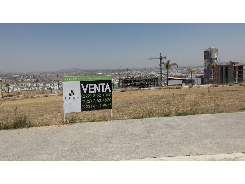 Terreno en Venta en Lomas de Angelopolis