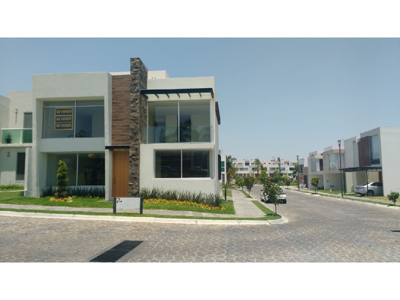 Casa en Venta en colonia Lomas de Angelopolis