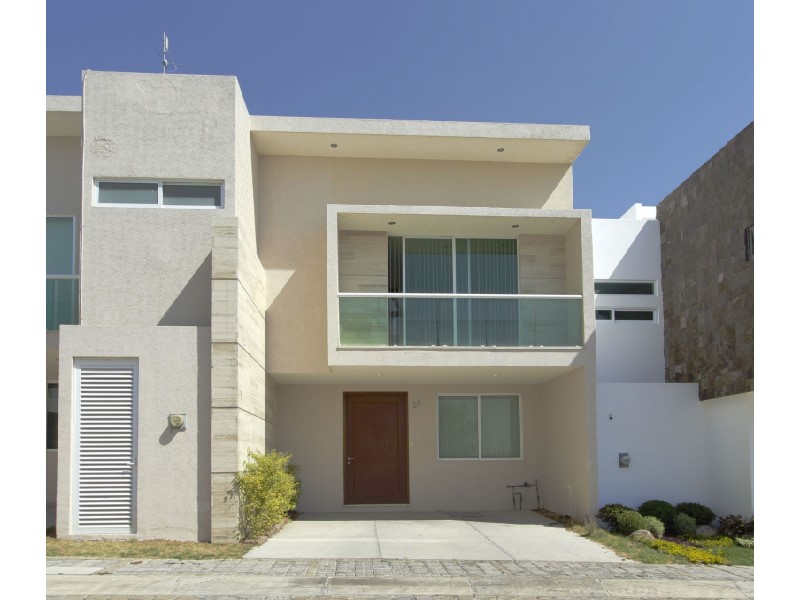 Casa en Renta en Lomas de Angelopolis