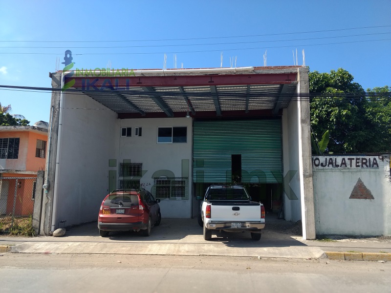 BODEGAS en Renta en La Calzada