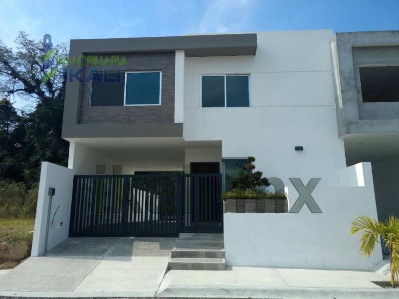 Casa en Renta en Jardines de Tuxpan