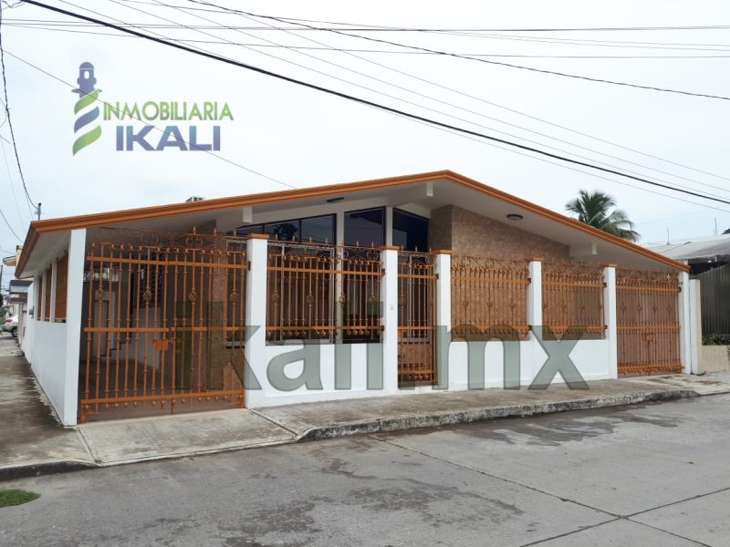 Casa en Renta en Jardines de Tuxpan