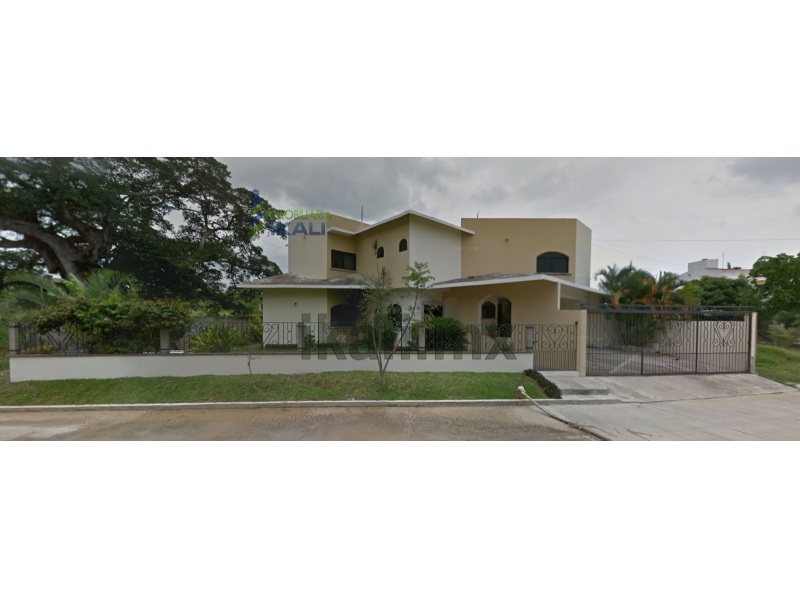 Casa en Renta en Jardines de Tuxpan