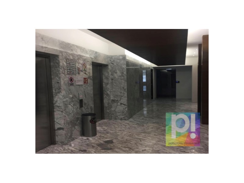 Oficinas/ en Renta en La Otra Banda