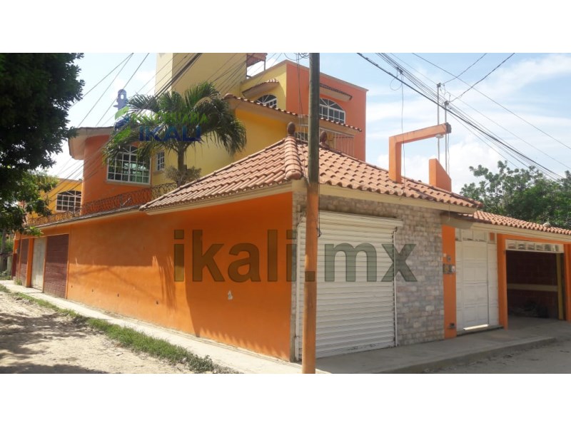 Casa en Venta en colonia Azteca