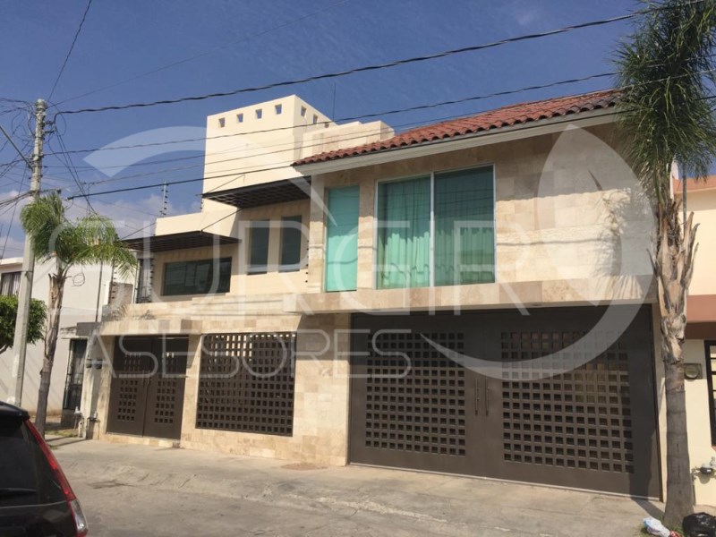 Casa en Venta en Villa de las Torres