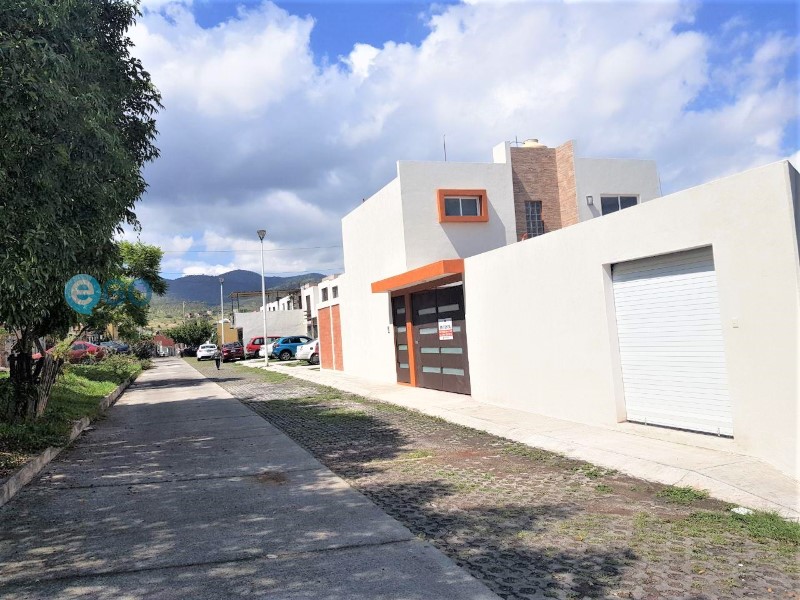 Casa en Venta en Loma Larga