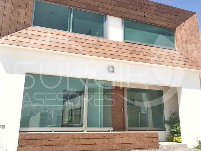 Casa en Venta en colonia Bosques Tres Marias