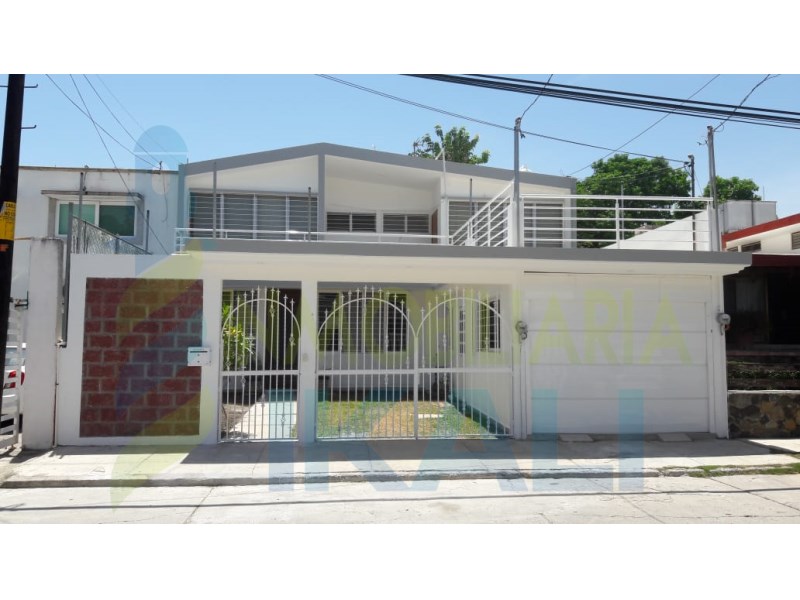 Casa en Renta en colonia Jardines de Tuxpan