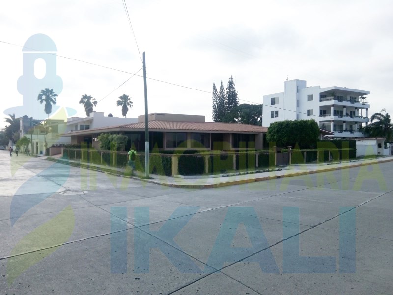 Casa en Venta en Jardines de Tuxpan
