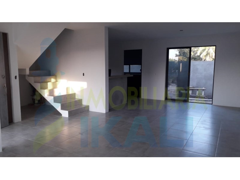 Casa en Venta en Herberto Jara Corona