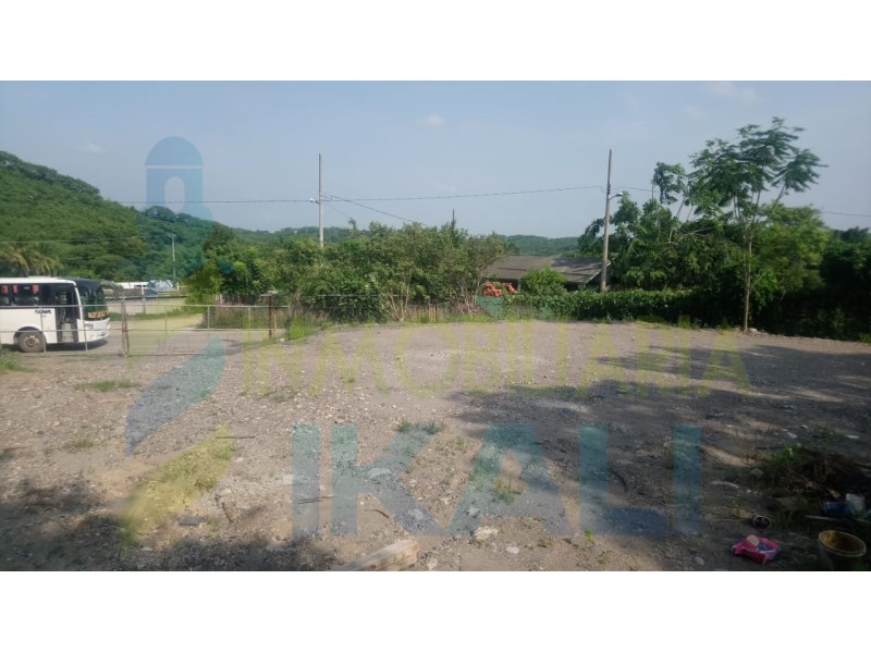 Terreno en Venta en Jardines de Coatzintla