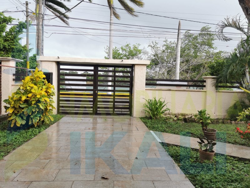Casa en Renta en Enrique Rodriguez Cano