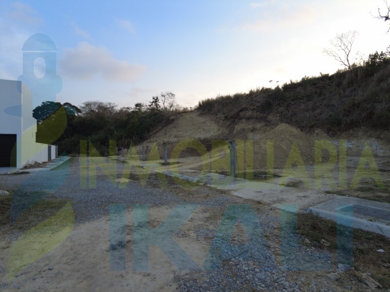 Terreno en Venta en Jardines de Tuxpan