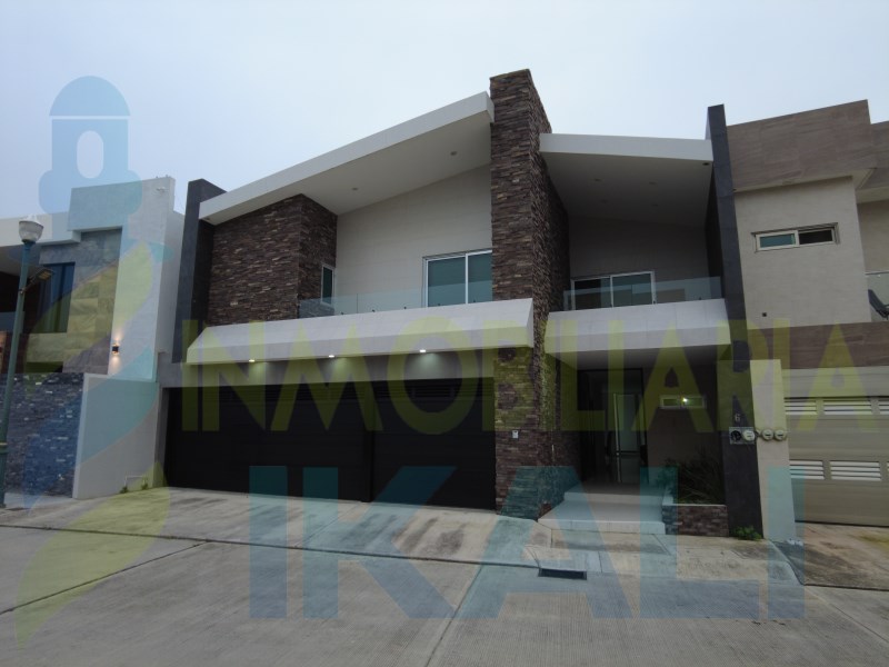 Casa en Renta en Jardines de Tuxpan
