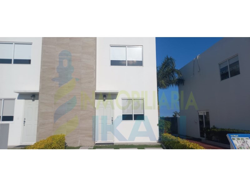 Casa en Venta en Amapolas I