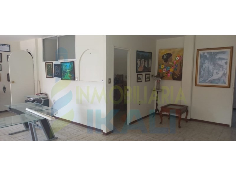 Oficinas/ en Renta en Tajin