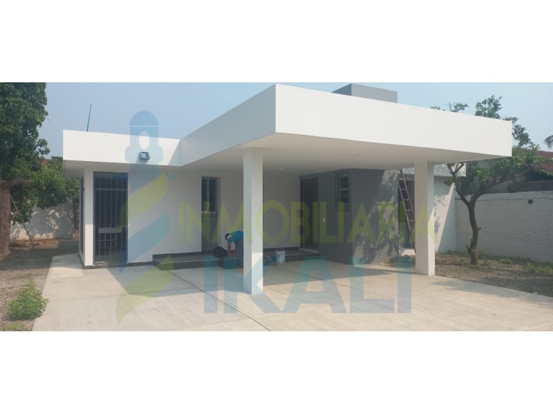 Casa en Renta en Santa Emilia