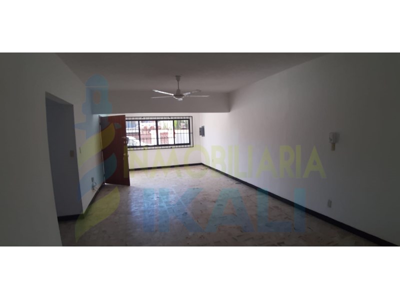 Casa en Venta en Adolfo Ruiz Cortines