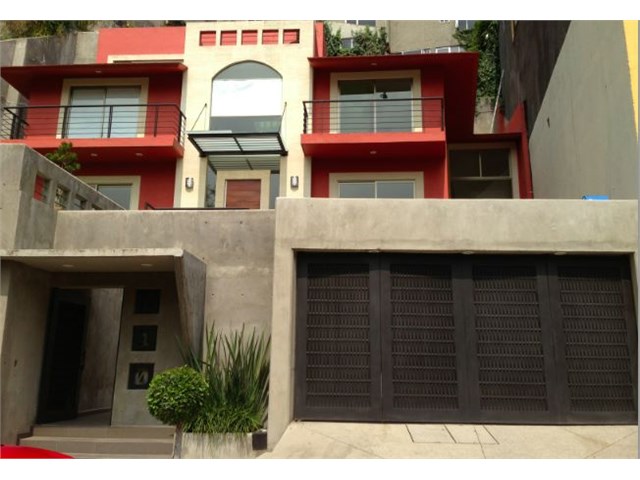 Casa en Venta en Bosque de las Lomas