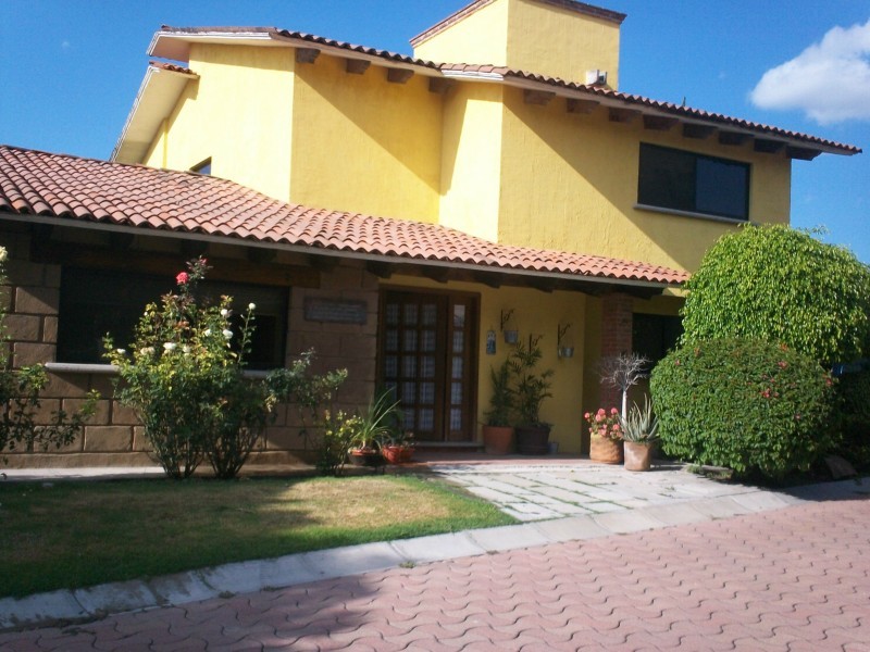 Casa en Venta en Colinas del Bosque 1a Seccion